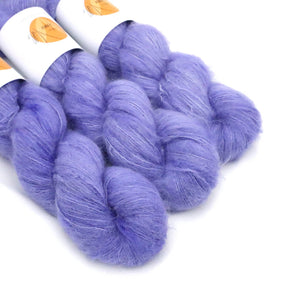 DOROTHY HYACINT (74% baby suri alpaca, 26% seda morera: 300m/50g)